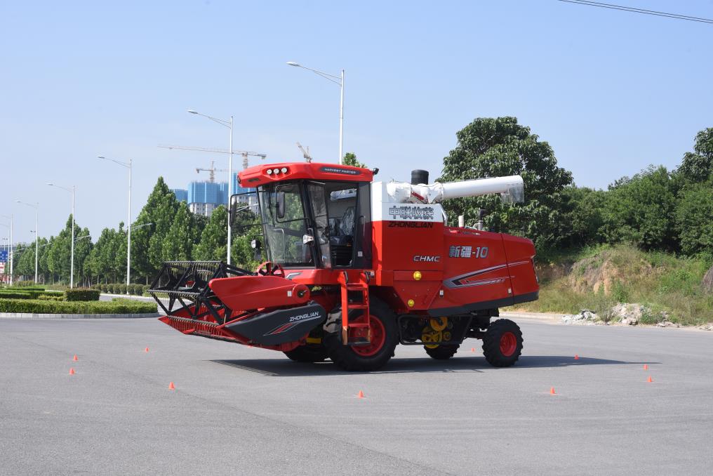 中聯收獲2024款新疆10谷物聯合收獲機